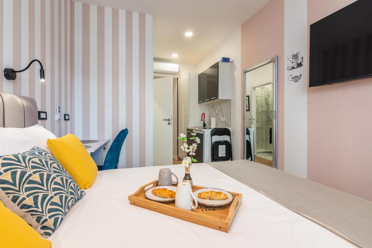 Apartments & Rooms Six Rijeka Ngoại thất bức ảnh