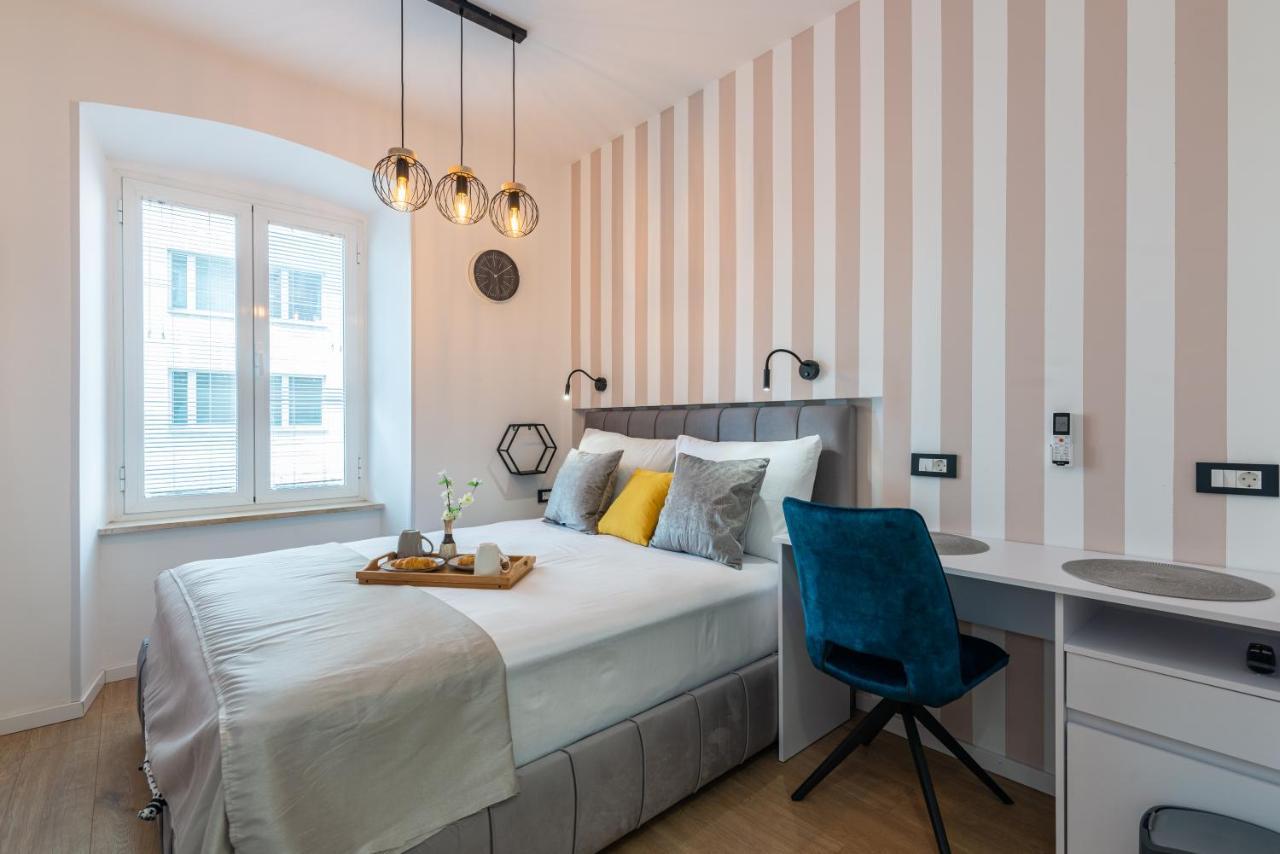 Apartments & Rooms Six Rijeka Ngoại thất bức ảnh